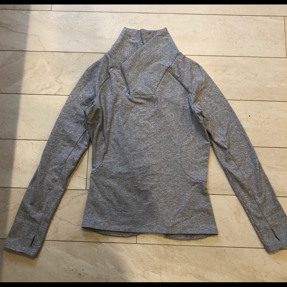 Women’s athletic pullover sweatshirt. - Picture 4 of 7